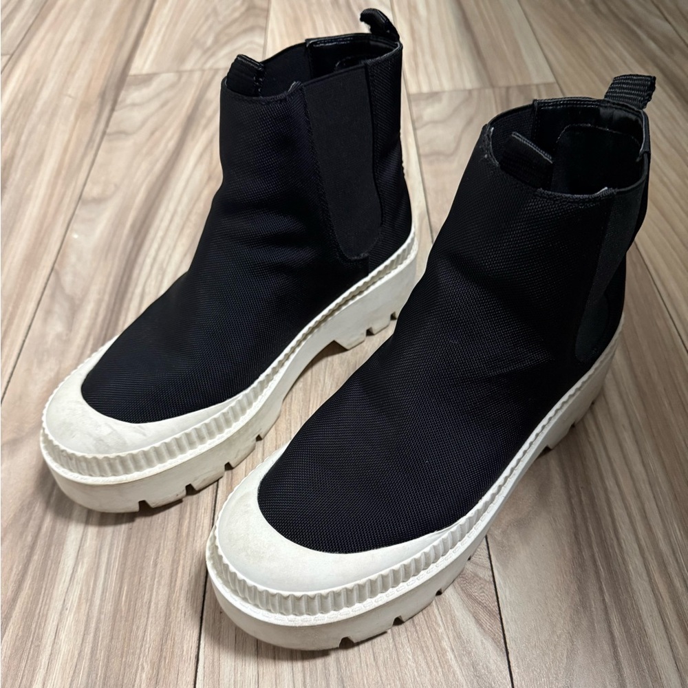 Marc Fisher Black Block-heel Booties size 9.5 Women